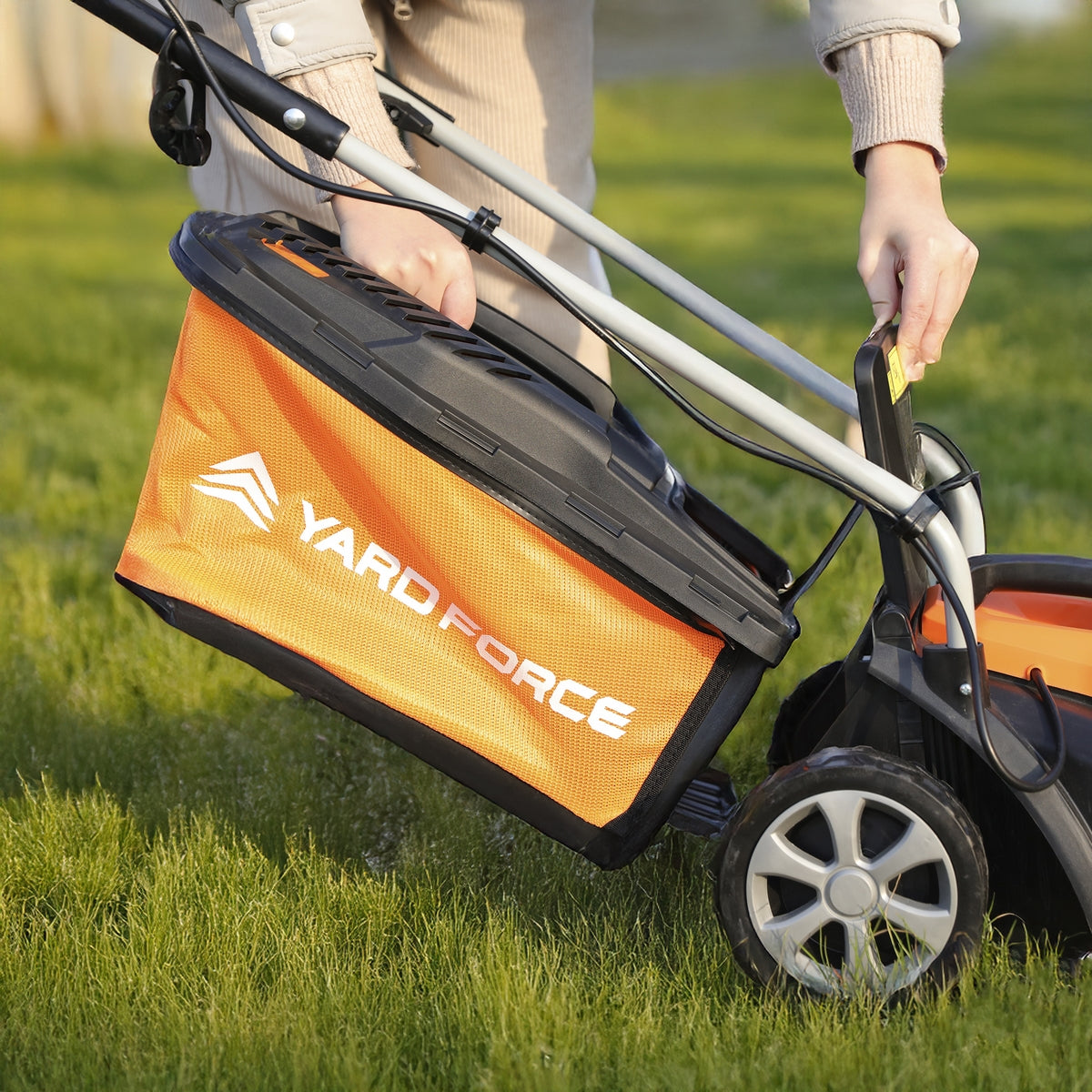 Electric Lawnmower 32cm By Yard Force - 1200W