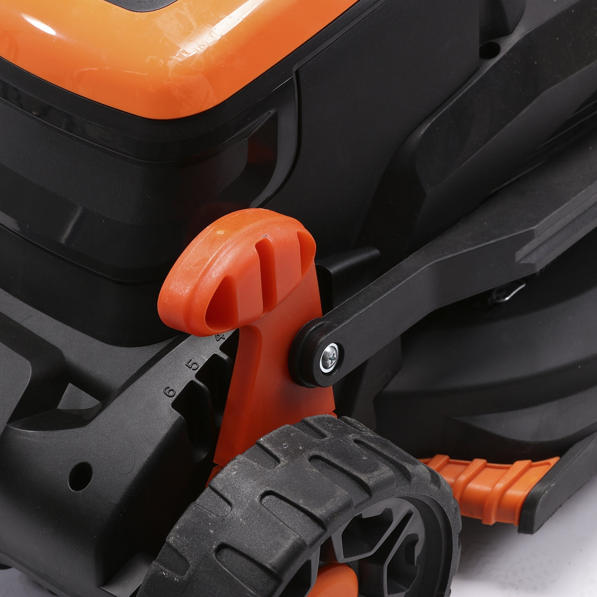 40V Cordless Lawnmower 34cm Cutting Width LM C34B - By Yard Force