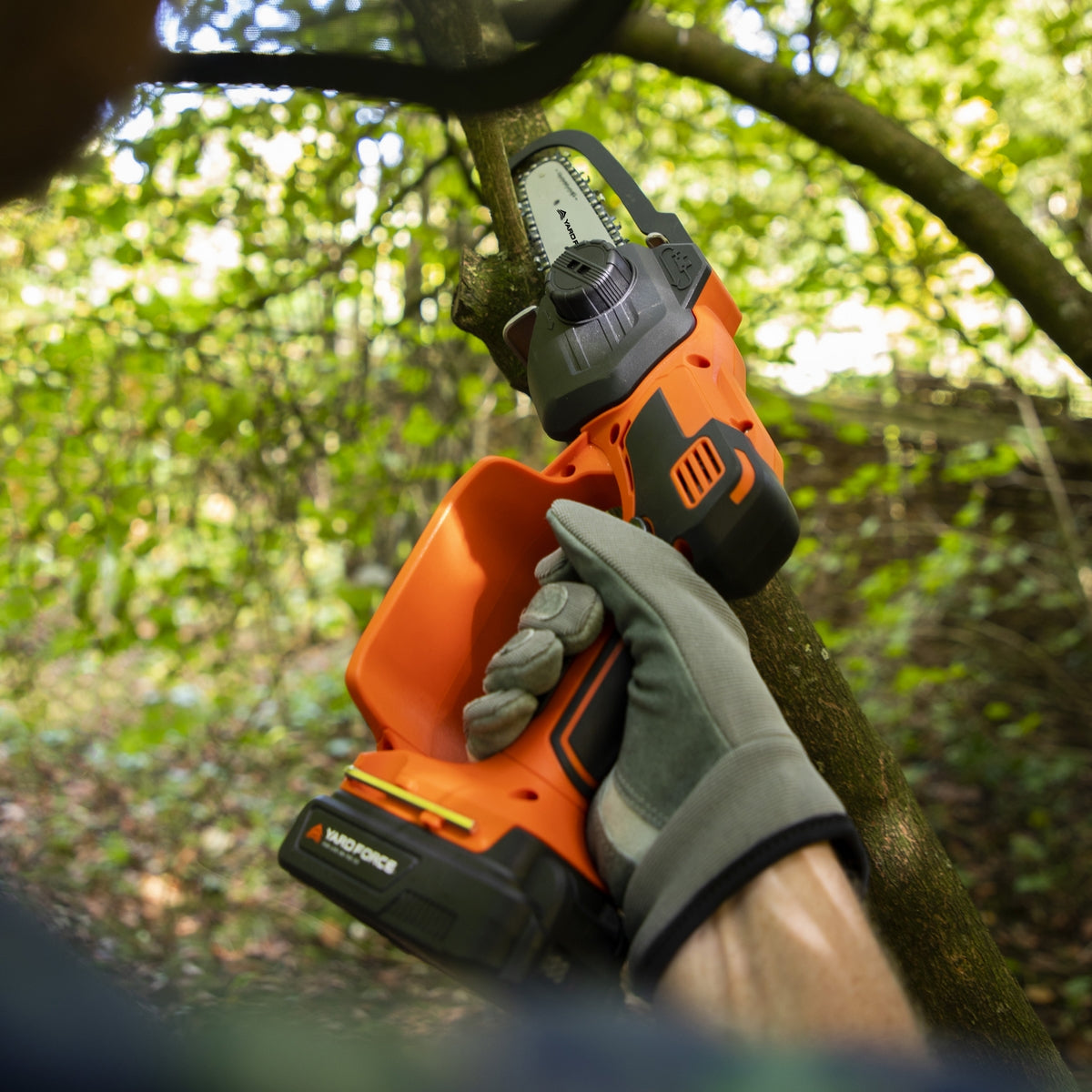 20V Cordless Mini Pruning Saw LS C13 - By Yard Force