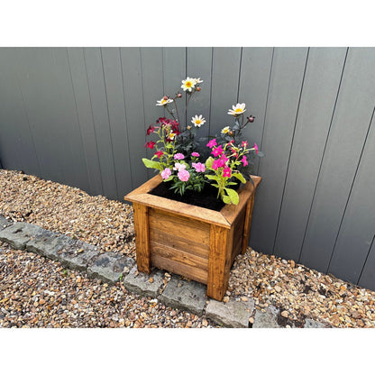 Prestbury Garden Planter by Charles Taylor