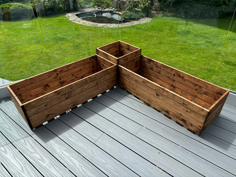 Berwick Garden Planter by Charles Taylor