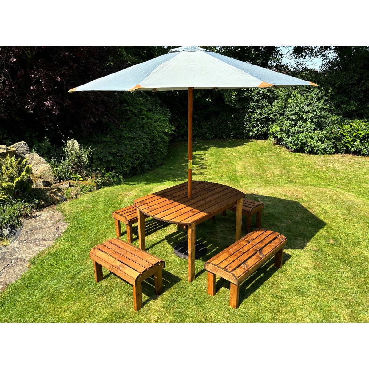 Knights Garden Patio Dining Set by Charles Taylor - 6 Seats